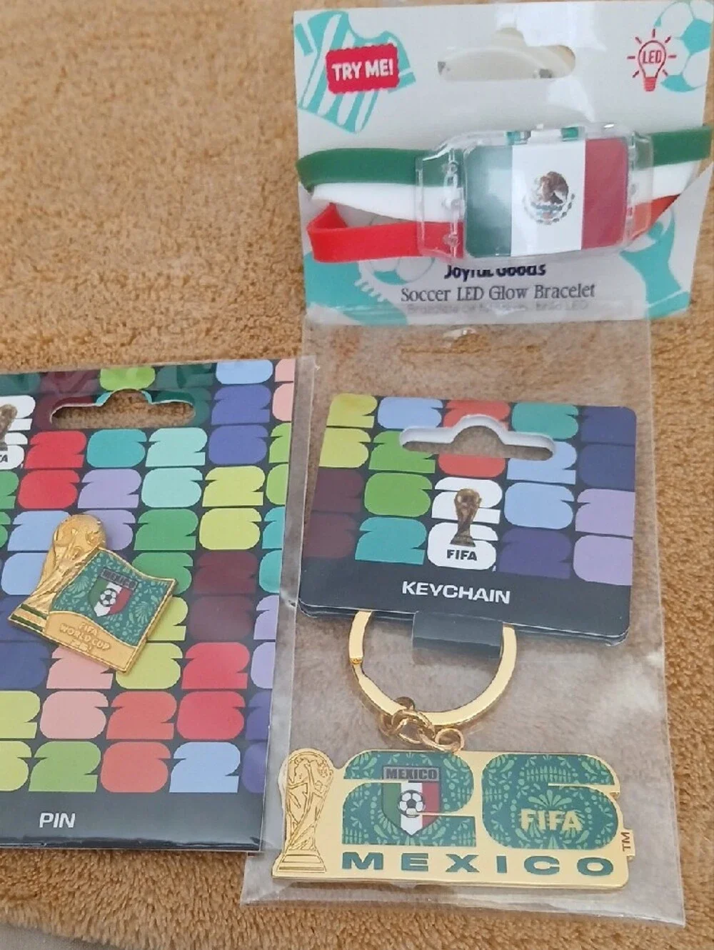 NWT Collector Mexico 2026 Pin, Key Chain ,Led Glow Bracelet.